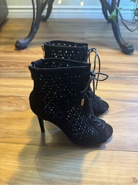 M & L brand Cutout Lace-Up Peep-Toe Ankle Heels in Black